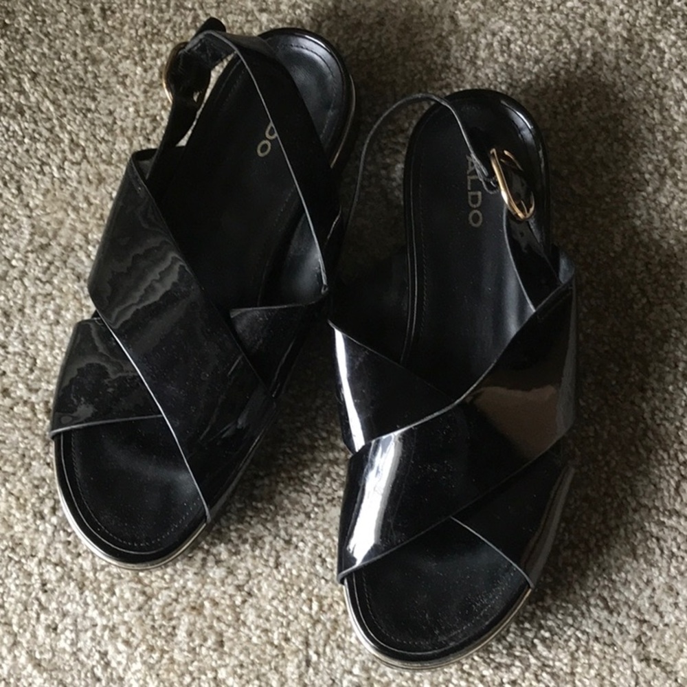 Sandles